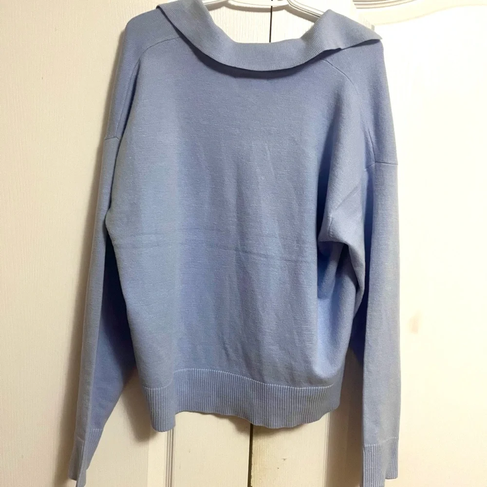 NWT Light Blue V-Neck Collared Sweater - Picture 4 of 9